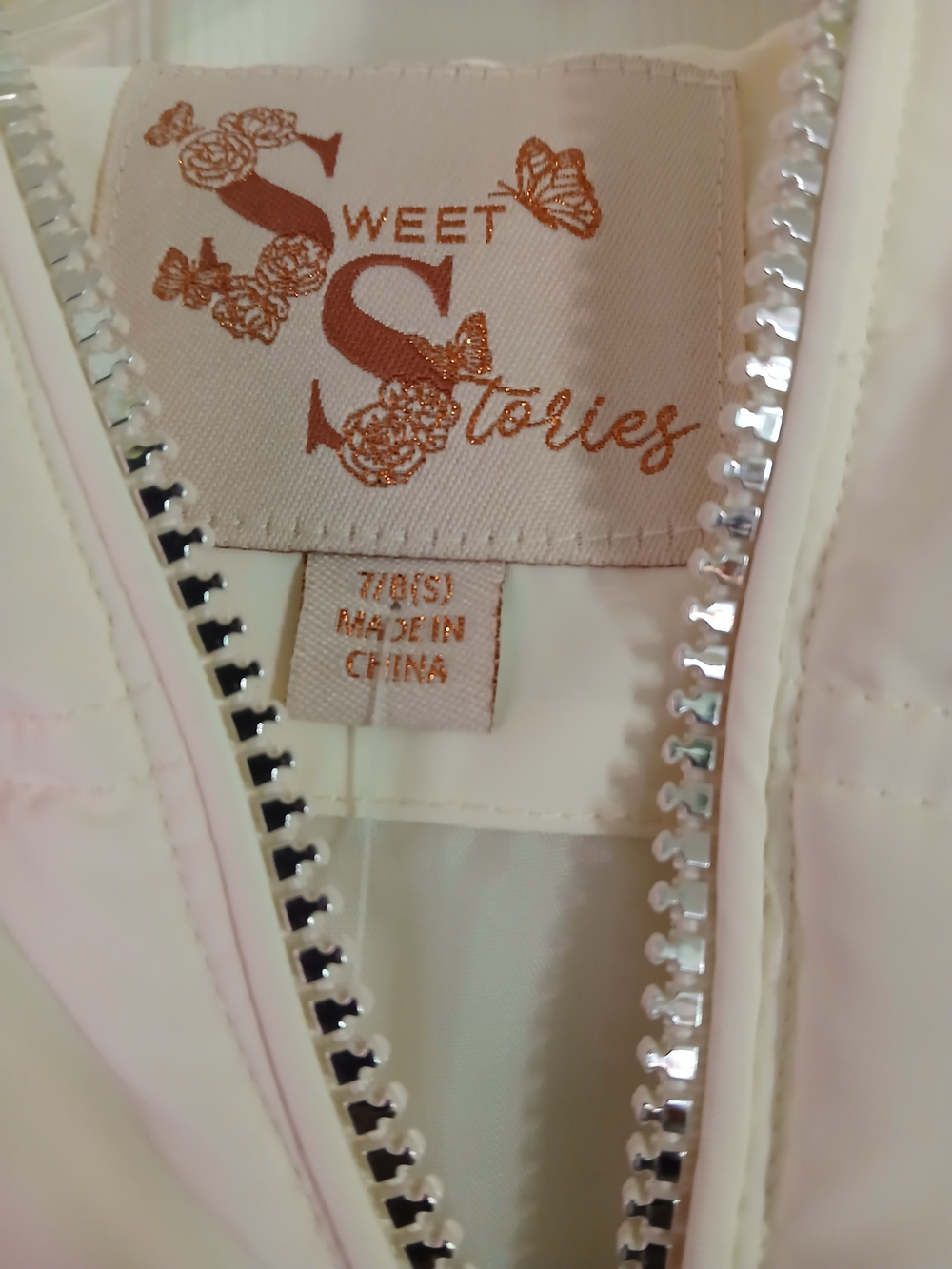 Kids Puffer Jacket in Cream with Hood - Picture 2 of 5